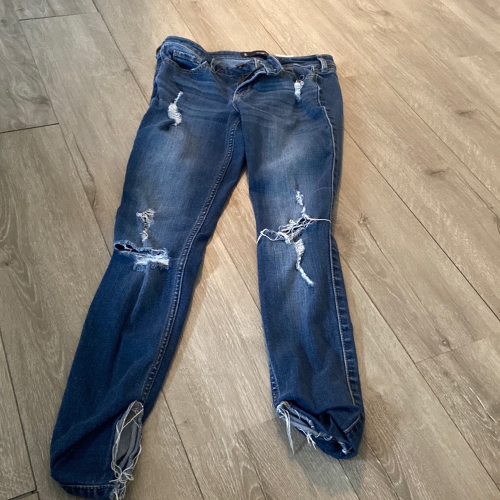Hollister Ripped Skinny Jeans
